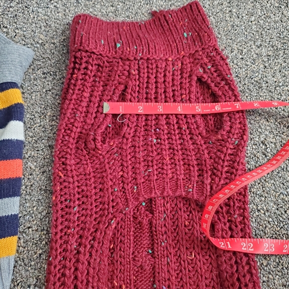 BUNDLE OF SMALL BREED DOG SWEATERS! - Picture 7 of 16